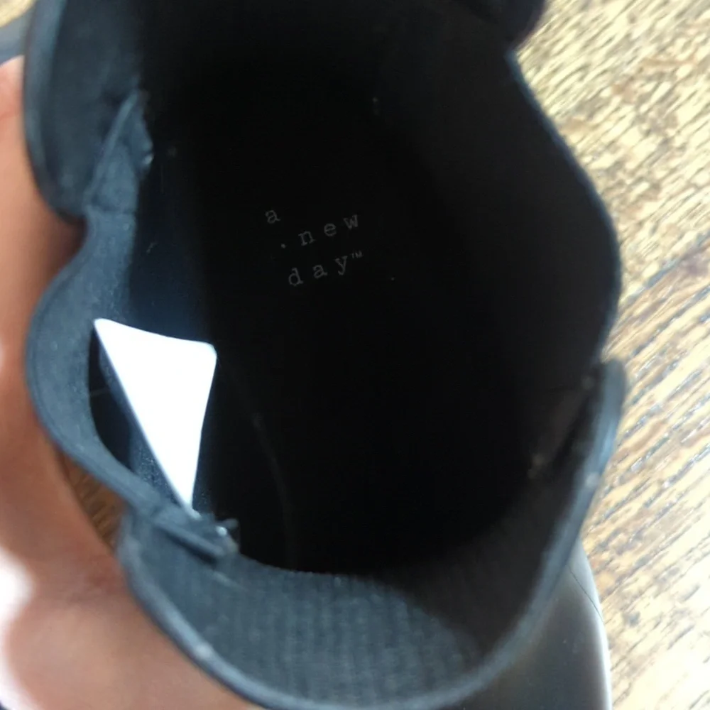 🌸 SALE A‎ New Day Black Almond Toe Pull On Ankle Rain Boot Size 6